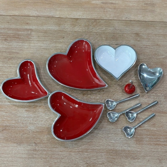 NWOT Inspired Designs Stackable Metal Heart Trays Spoons Cherry 10-Piece Set - Picture 3 of 7